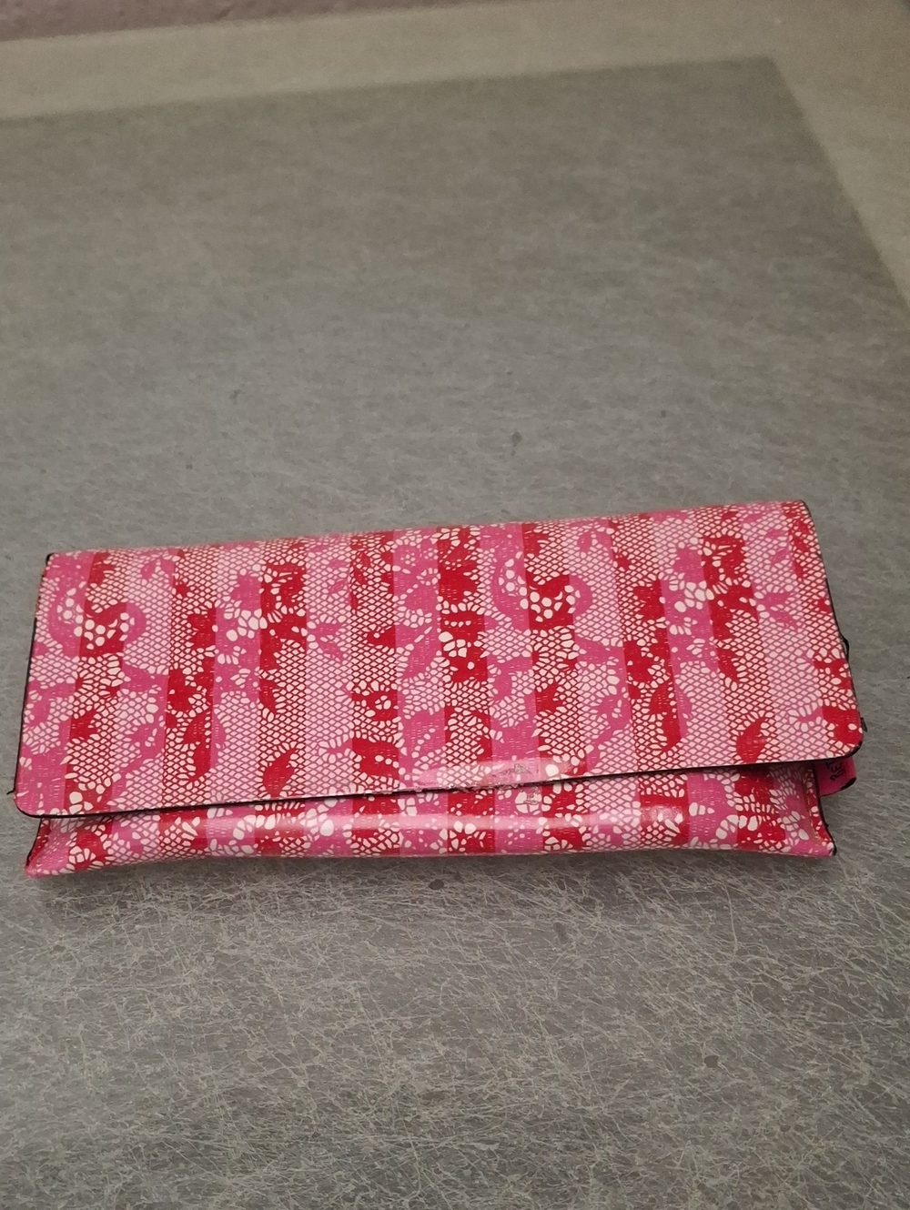 Betsey Johnson Pink Floral Glasses/Sunglasses Case